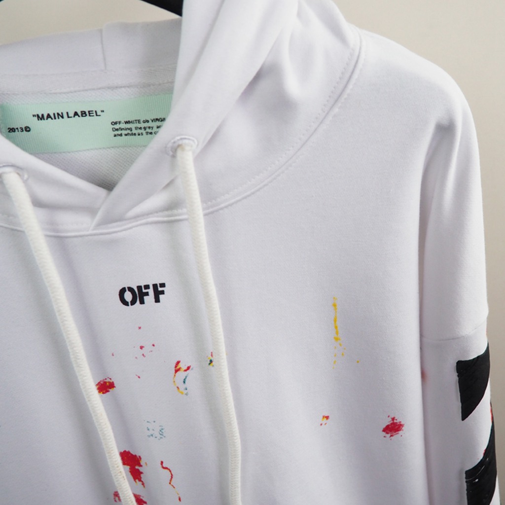 OFF WHITE